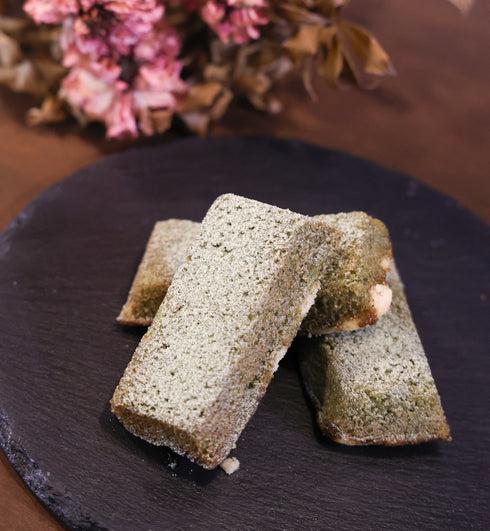 丹波黒豆入り玉露のフィナンシェ